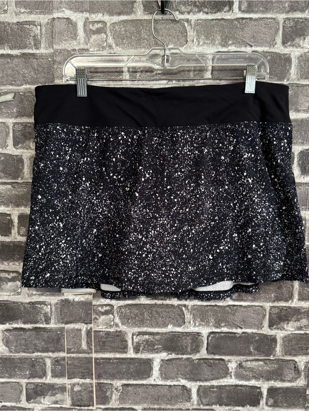Lululemon Circuit Breaker Skirt skort Splatter White Black